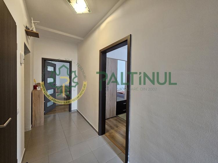 Apartament cu 3 camere decomandat, mobilat în Piața Cluj