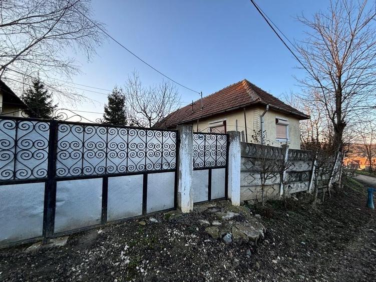 Casă cu 3 camere în Ohaba