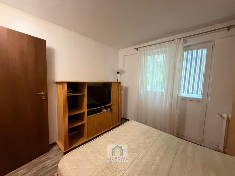 Apartament cu 2 camere decomandat în Victoriei