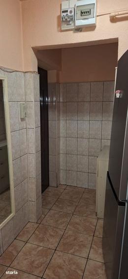 Apartament cu 2 camere semidecomandat în Florilor