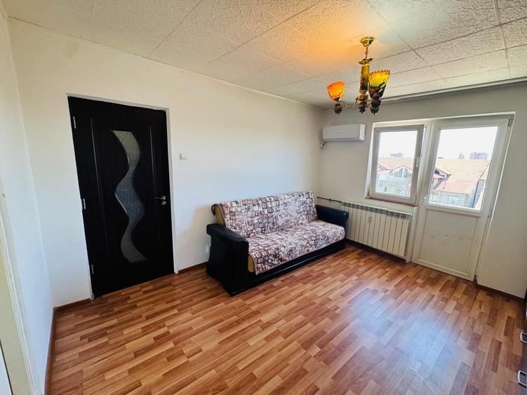 Apartament cu 3 camere semidecomandat în Crihala