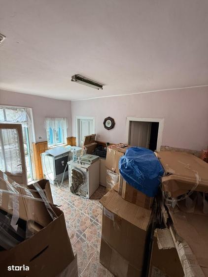 Casă cu 3 camere cu Teren 2093 Mp în Pianu
