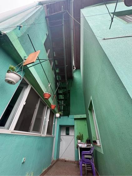 Casă cu 4 camere cu Teren 450 Mp în Central