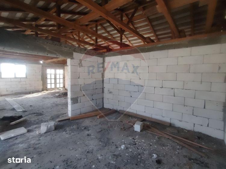 Casă cu 3 camere cu Teren 400 Mp în Nord
