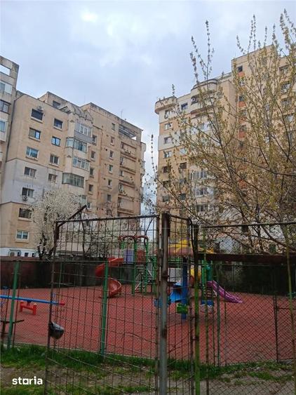 Apartament cu 4 camere decomandat, mobilat în Gară