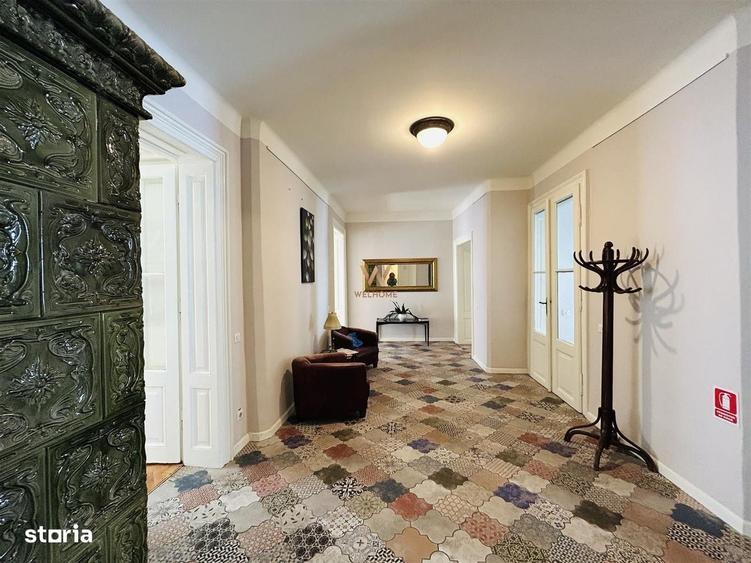 Apartament cu 4 camere decomandat în Ultracentral
