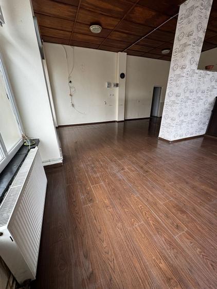Spațiu comercial, de 47 mp, în Central