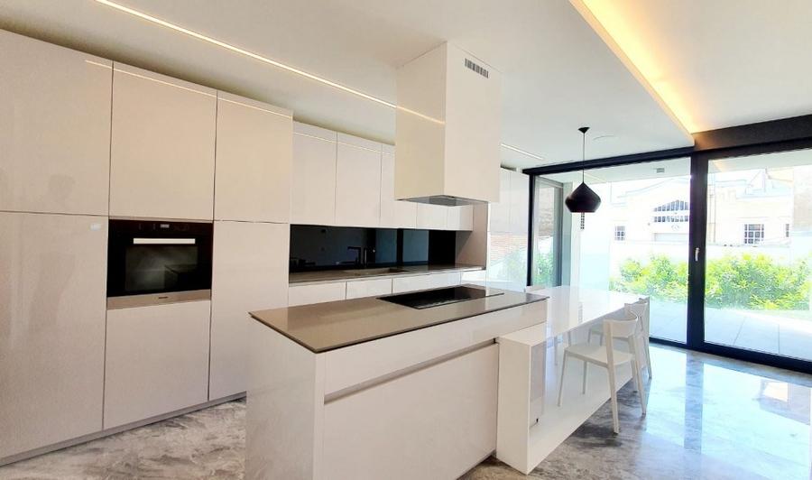 Apartament cu 5 camere în Kiseleff