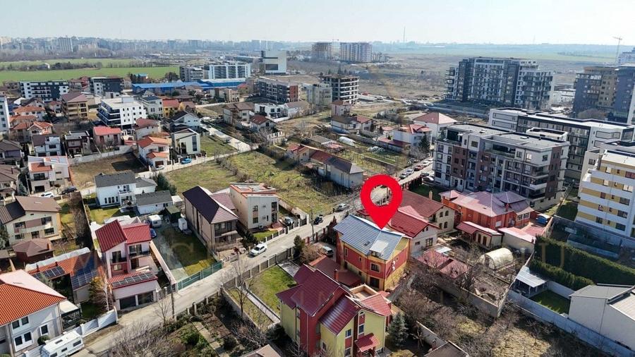 Casă individuală cu 7 camere cu Canalizare în Palazu Mare