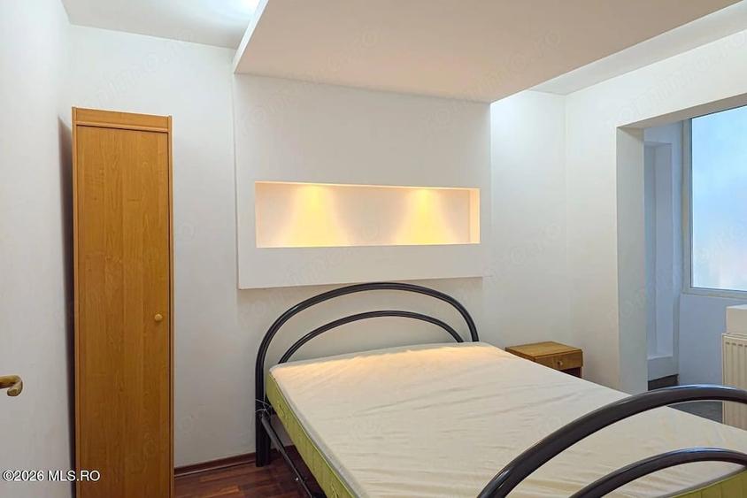 Apartament cu 4 camere semidecomandat în Mehala