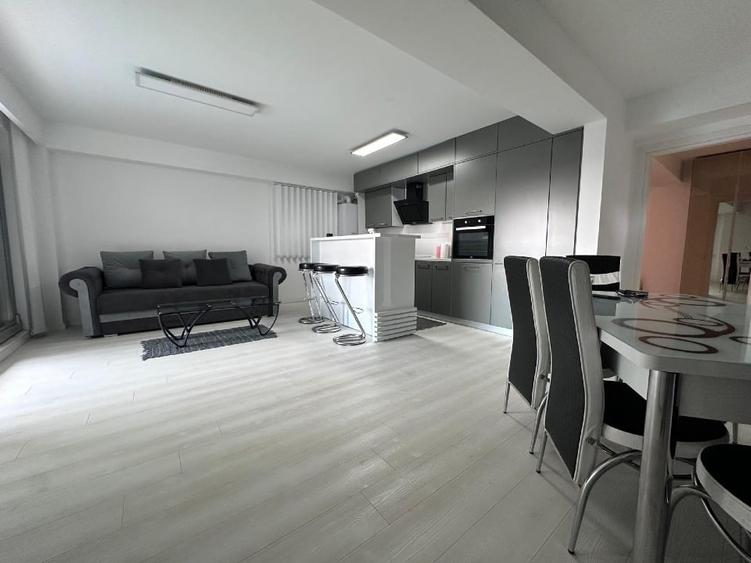 Apartament cu 2 camere decomandat, mobilat în Central