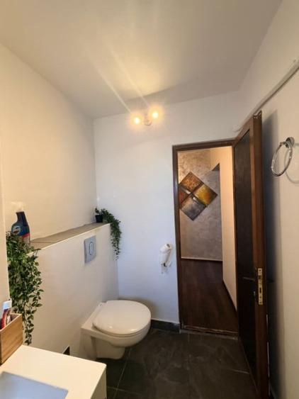 Apartament cu 2 camere decomandat în CET