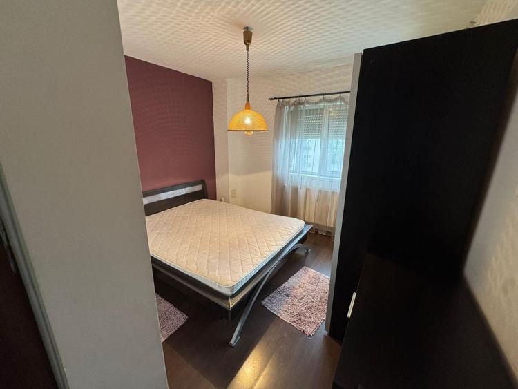 Apartament cu 3 camere semidecomandat, mobilat în Rahova