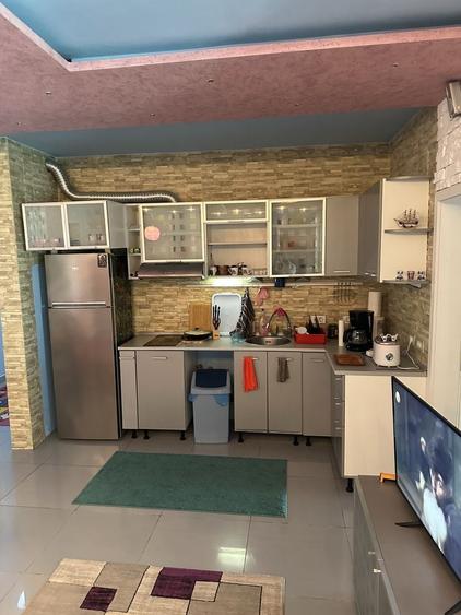 Apartament cu 4 camere decomandat în Central