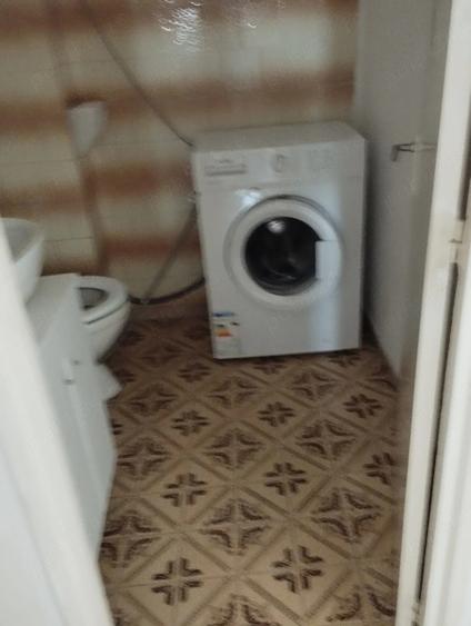 Apartament cu 3 camere decomandat în Exterior Vest