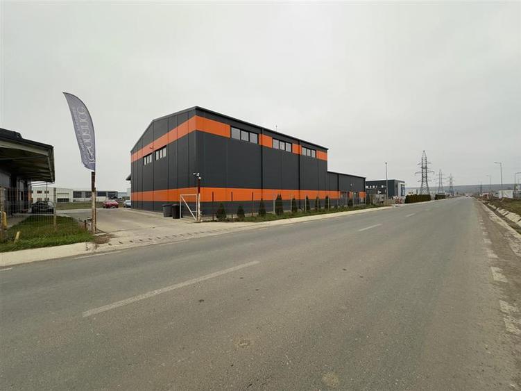 Spațiu industrial, de 587 mp, în Exterior Vest