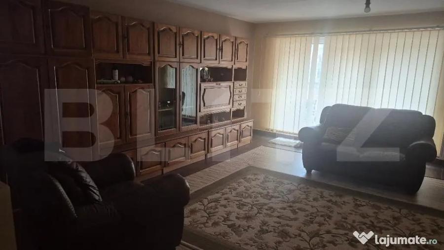 Casă cu 7 camere cu Teren 517 Mp în Lucian Blaga