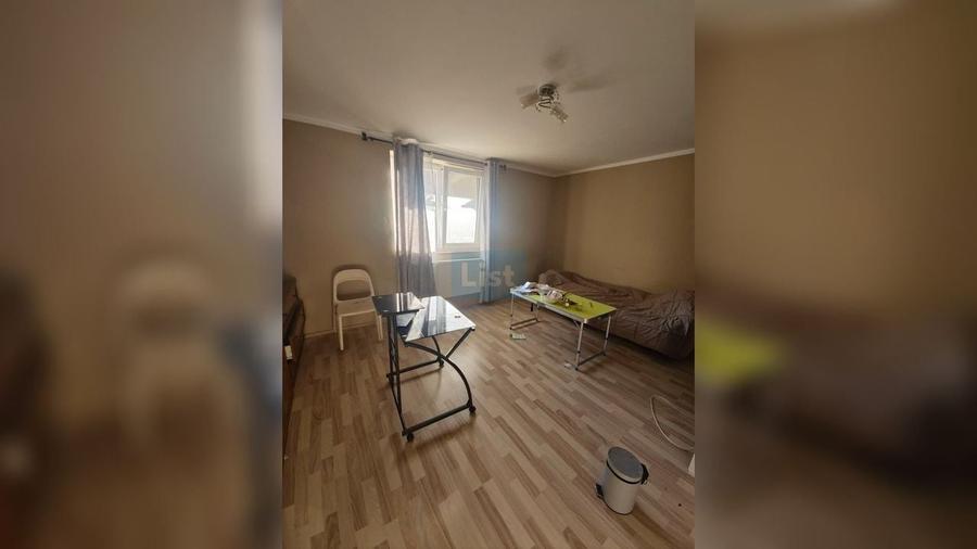 Casă cu 5 camere cu Canalizare în Sud-Est