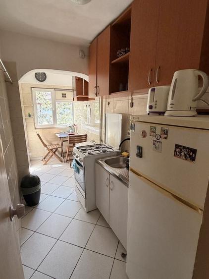 Garsonieră decomandată în Pajura