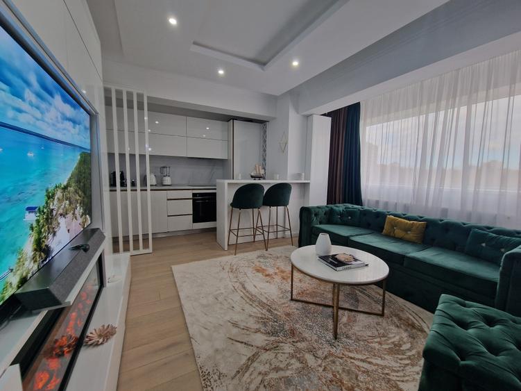 Apartament cu 3 camere decomandat, mobilat în Gara