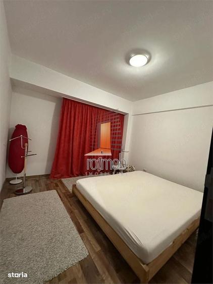 Apartament cu 3 camere semidecomandat în Calea Victoriei