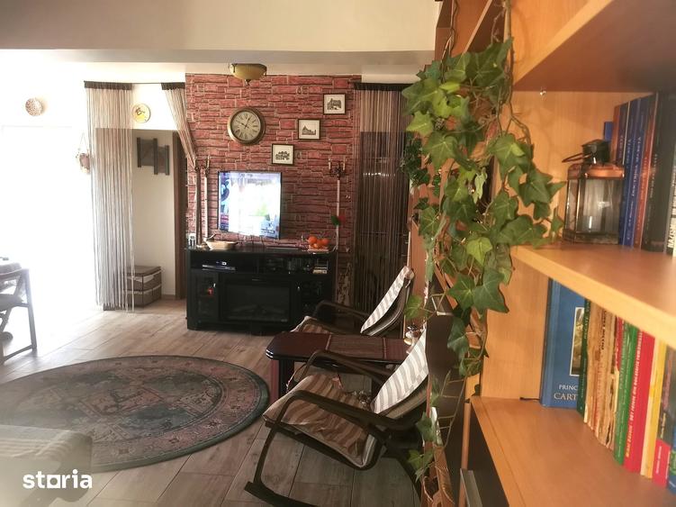 Apartament cu 3 camere semidecomandat în Plevnei