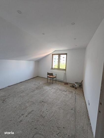 Casă cu 4 camere cu Teren 150 Mp în Central