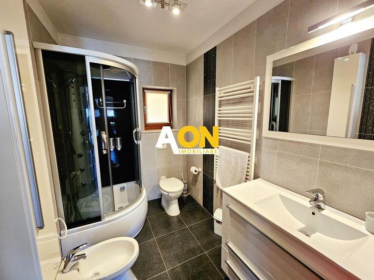 Casă individuală cu 7 camere cu Canalizare în Central