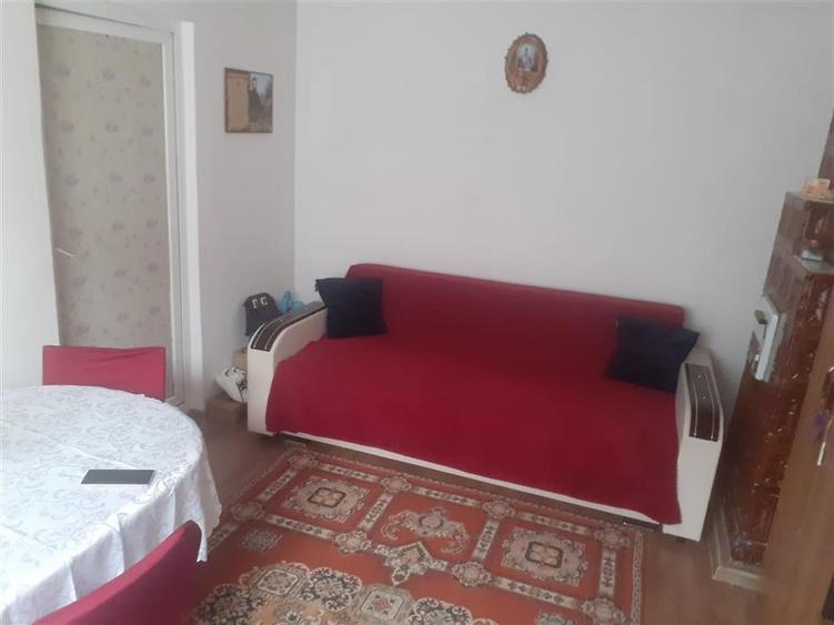 Casă cu 3 camere cu Teren 352 Mp în Chercea
