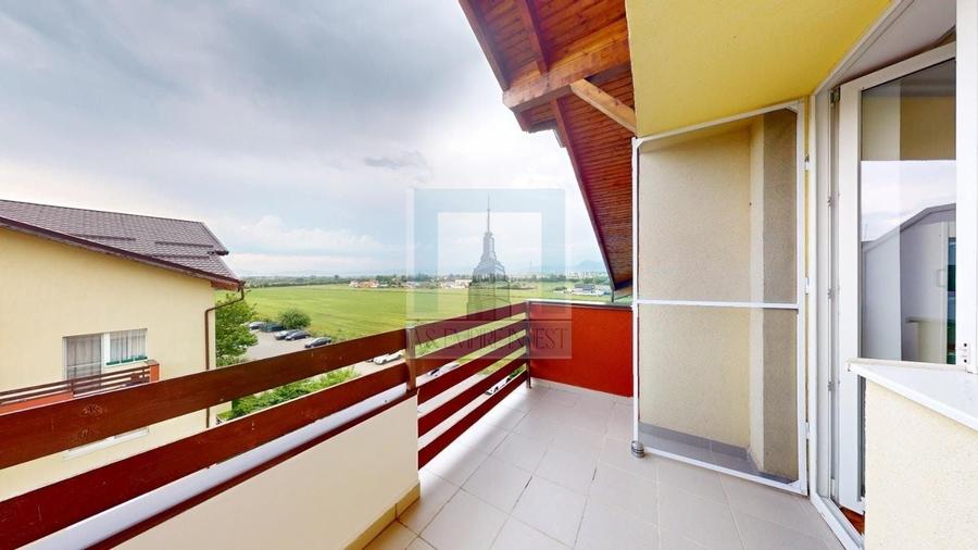 Apartament cu 3 camere decomandat în Sânpetru