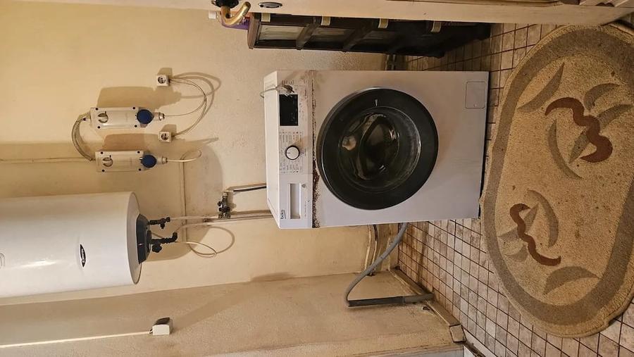 Casă cu 6 camere cu Teren 914 Mp în Poiana Mare