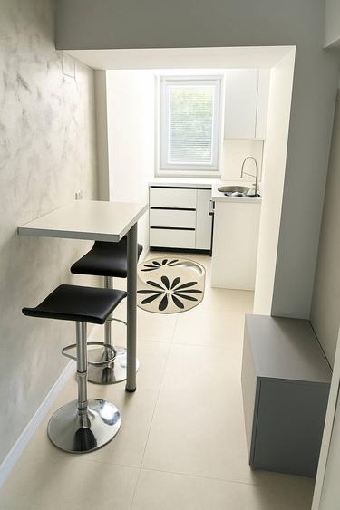 Apartament cu 2 camere decomandat, mobilat în Plopilor