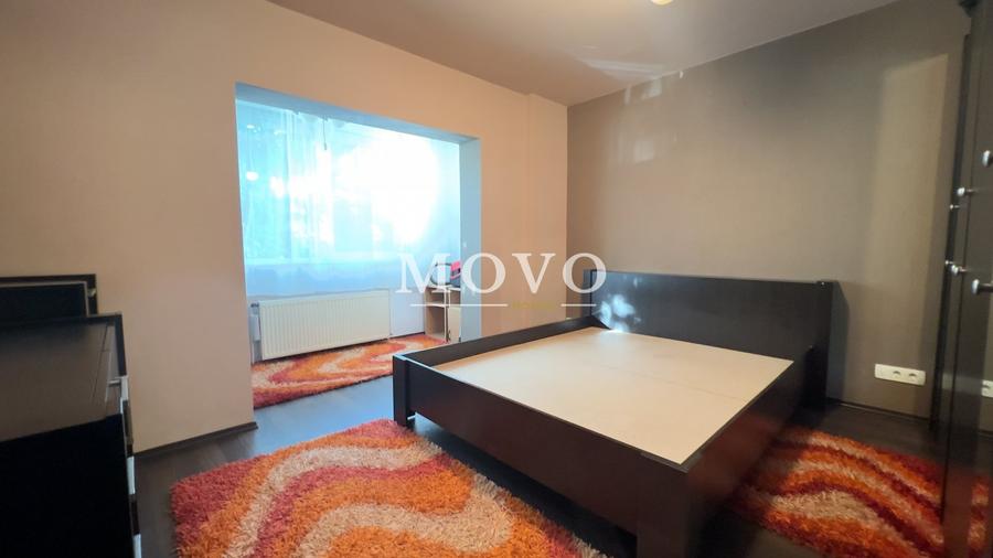 Apartament cu 3 camere decomandat, mobilat în Lunei