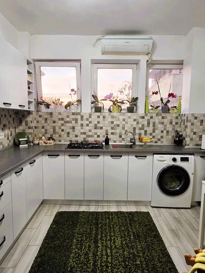 Apartament cu 2 camere decomandat în Năvodari Tabără
