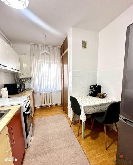 Apartament cu 2 camere decomandat în Micro 1
