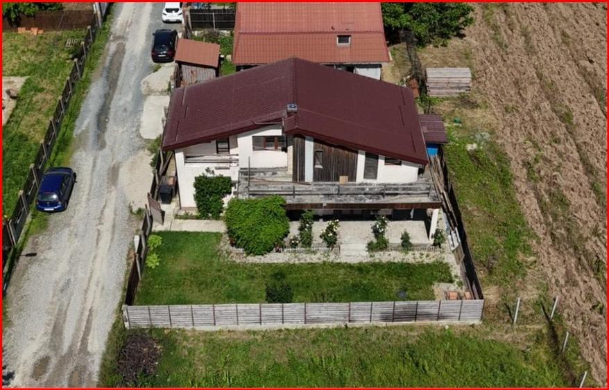 Casă individuală cu 4 camere cu Canalizare în Vidra
