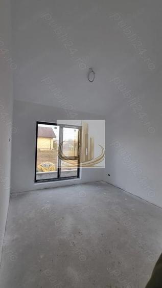 Casă cu Teren 420 Mp în Ghiroda