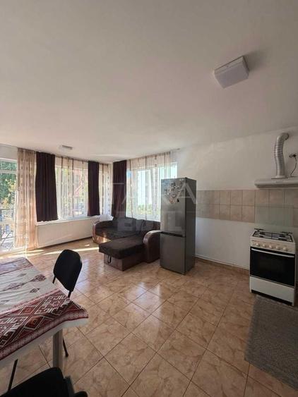 Apartament cu 3 camere semidecomandat, mobilat în Gheorgheni — fotografia 1