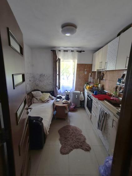 Apartament cu 2 camere decomandat în Nicolina