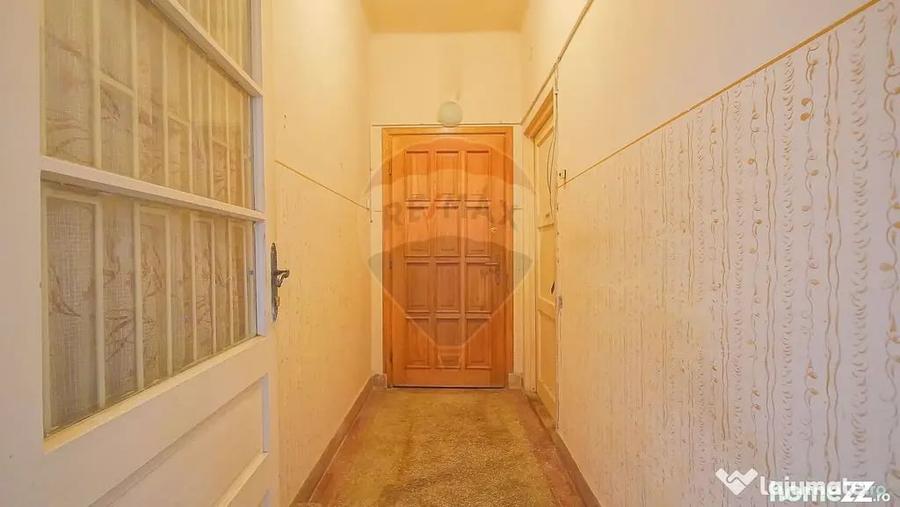 Apartament cu 4 camere decomandat în Dealul Cetății