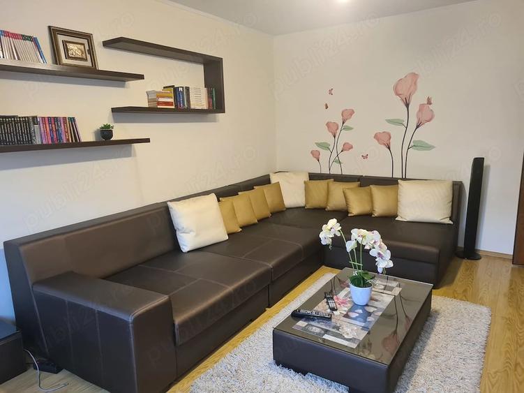 Apartament cu 3 camere decomandat în C5