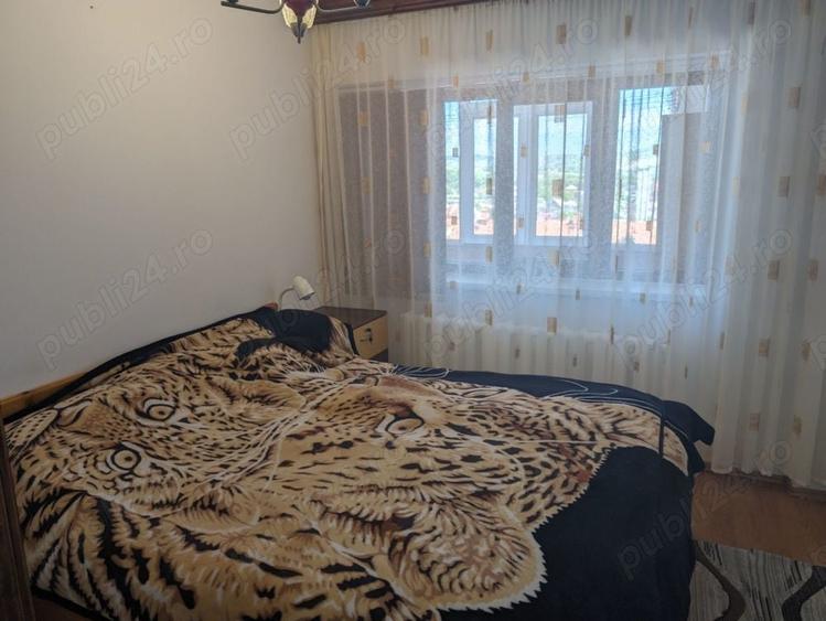 Apartament cu 3 camere decomandat în 1 Mai