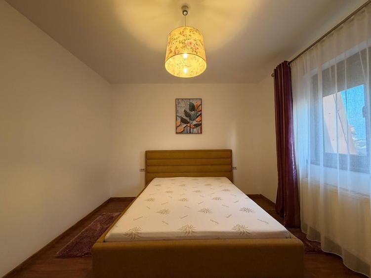 Apartament cu 3 camere decomandat în Fundeni