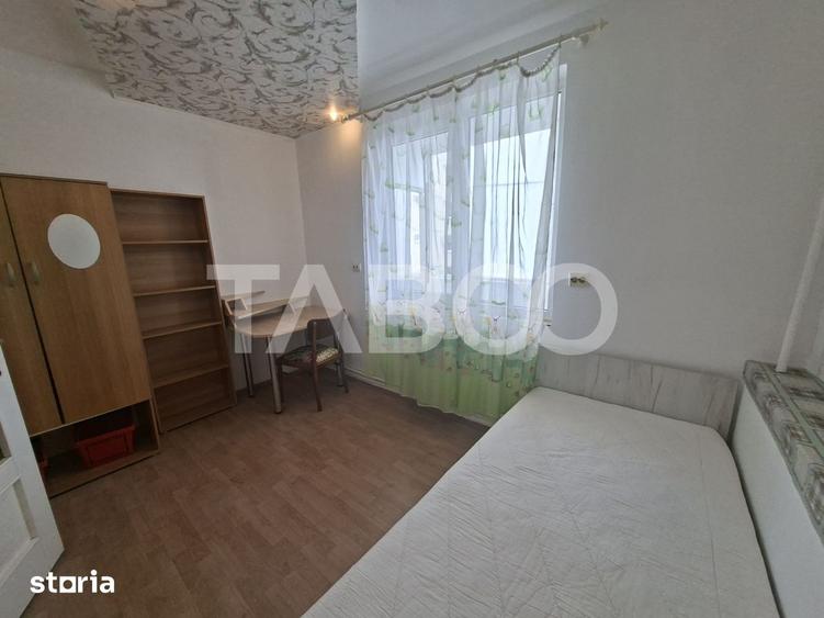 Apartament cu 3 camere semidecomandat, mobilat în Mihai Viteazul