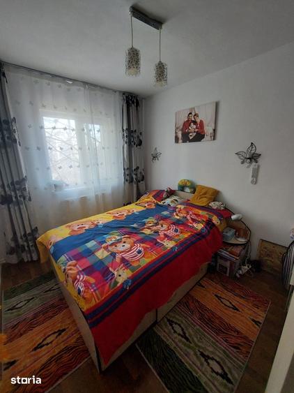 Apartament cu 3 camere decomandat în Canta