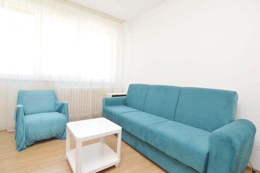 Apartament cu 2 camere decomandat în Lacul Tei
