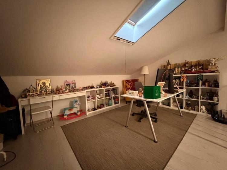 Duplex cu 5 camere cu Canalizare în Central
