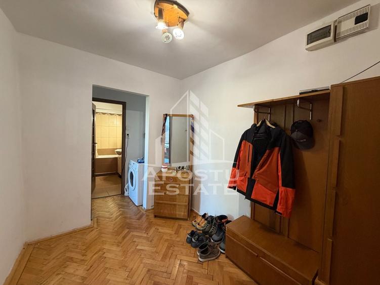 Apartament cu 2 camere decomandat în Aradului