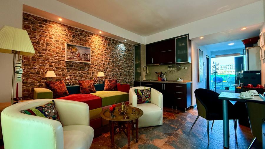 Apartament cu 3 camere decomandat în Central