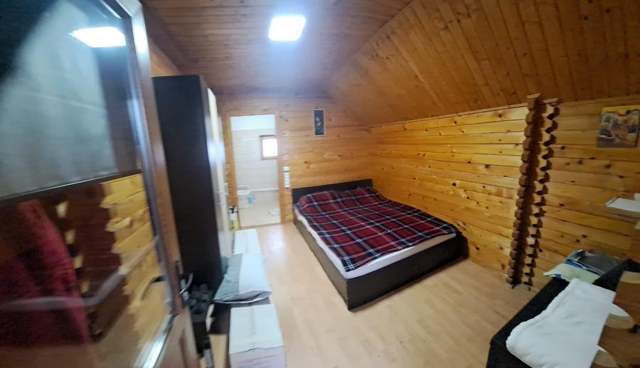 Casă individuală cu 4 camere cu Canalizare în Ilganii de Jos